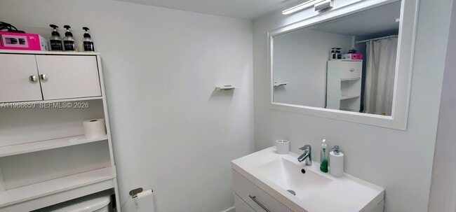 Foto del edificio - 555 NE 15th St