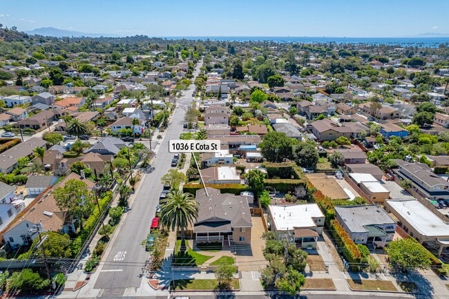 Building Photo - 1036 E Cota St