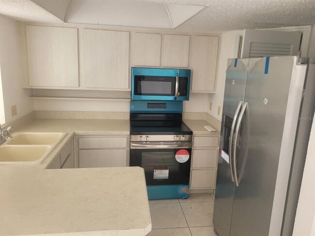 Building Photo - 4158 Tamiami Trl
