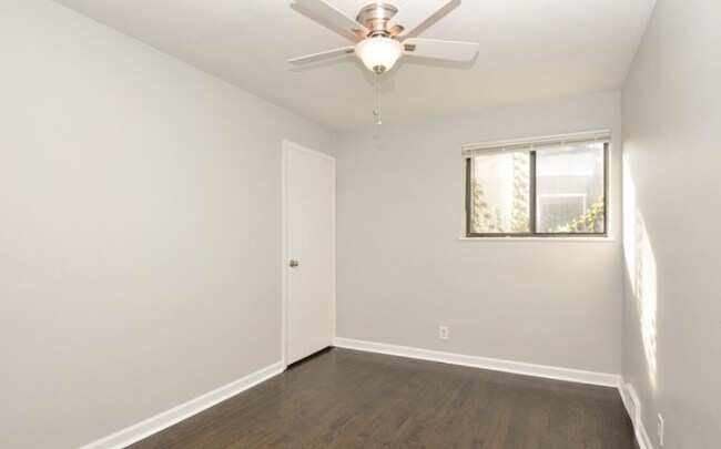 Foto del edificio - 1141 Waukegan Rd