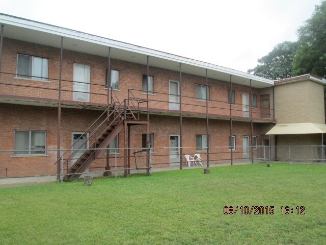Primary Photo - 8051 Schaefer Hwy