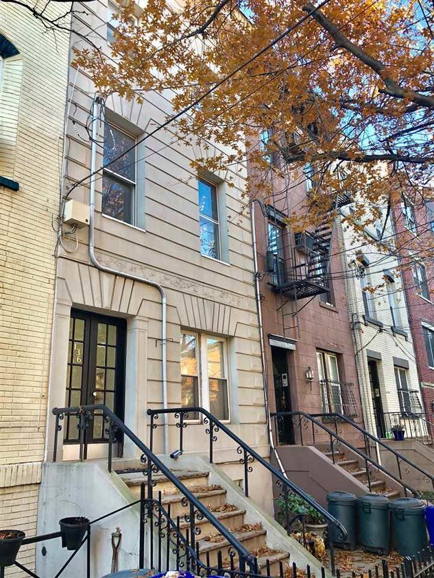 Primary Photo - 136 Garden St