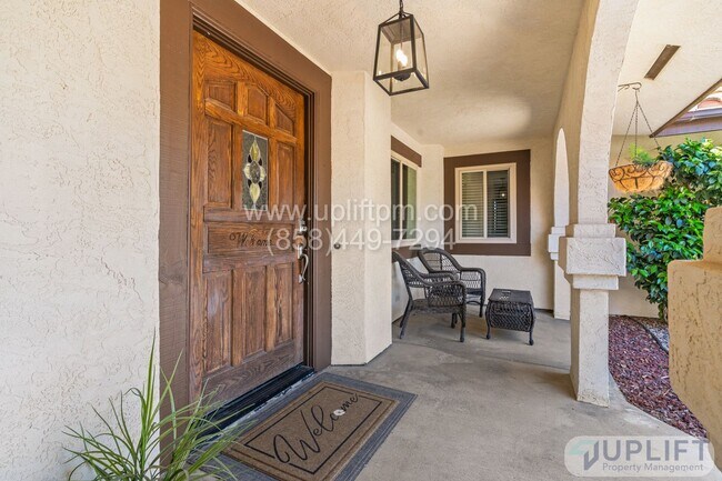 Foto del edificio - 3 Bedroom 2.5 Bathroom home in Ramona LARG...