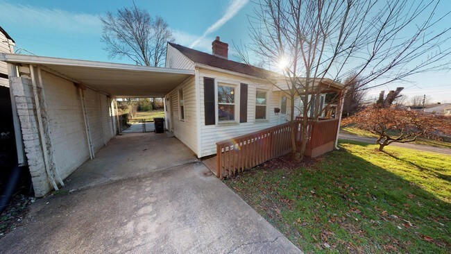 Building Photo - 2314 Coker Ave