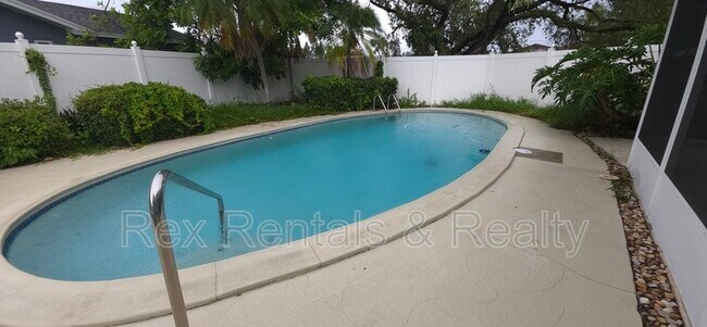 Foto del edificio - 3184 62nd Way N