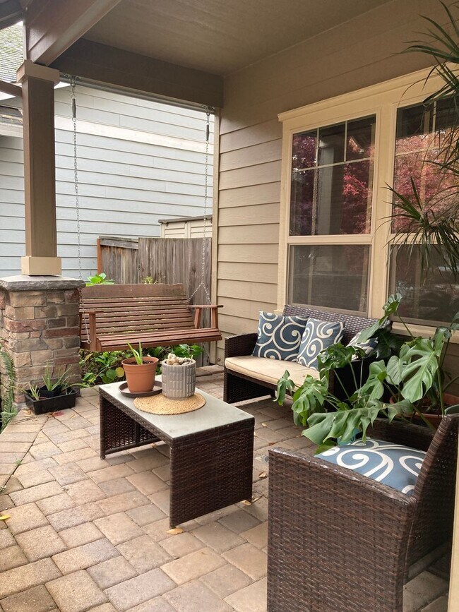 Foto del edificio - Craftsman style home located in Newberg