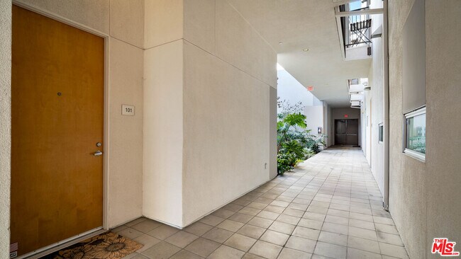 Foto del edificio - 12411 Pacific Ave