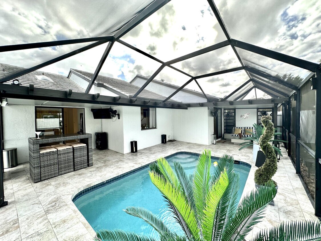 5684 Strawberry Lakes Cir, Lake Worth, FL 33463 House Rental in Lake