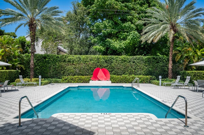 Building Photo - 1550 Brickell Ave