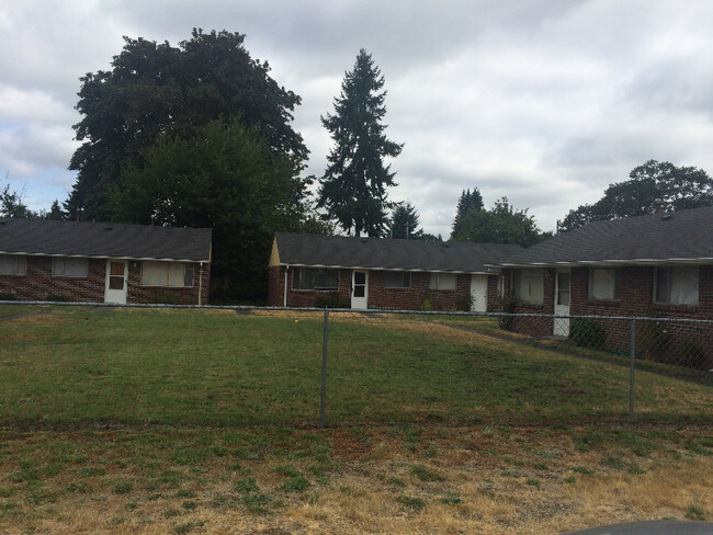 Large fenced yard - 6519 95th St SW