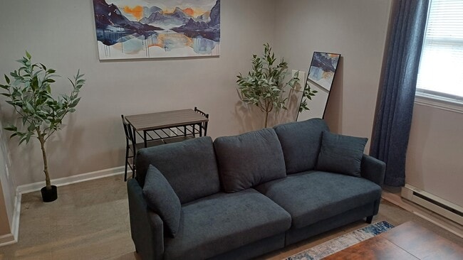 Building Photo - 4221 Grant St NE