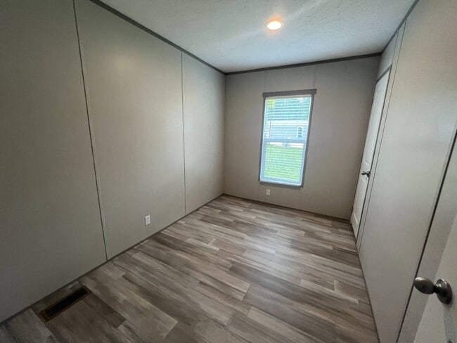 Building Photo - 4627 Blanche Rd