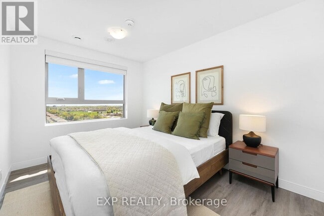 Building Photo - 100 Manett Crescent