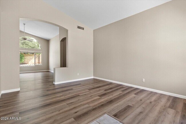 Foto del edificio - 312 E Mesquite St