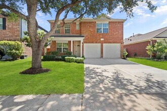 Building Photo - 5826 Kenwood