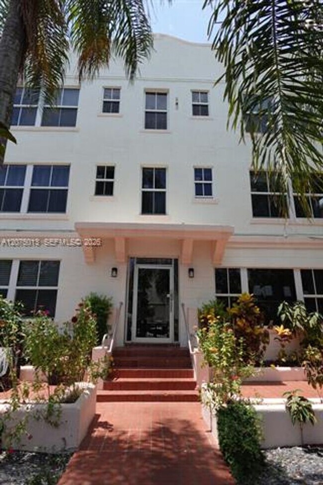 Foto del edificio - 1320 Drexel Ave