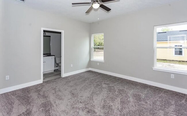 Foto del edificio - Modern 2BR/2BA Home in Trenton, FL – Like-New & Move-In Ready