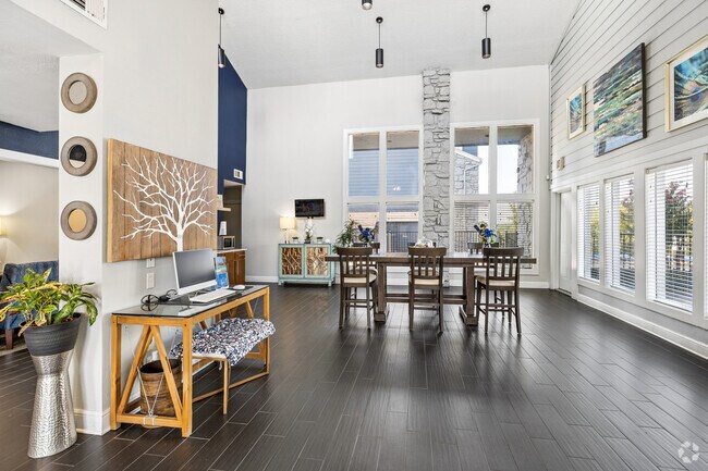 Casa club - The Arden Hills