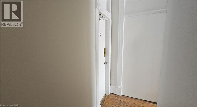 Photo du bâtiment - 130 Brown St