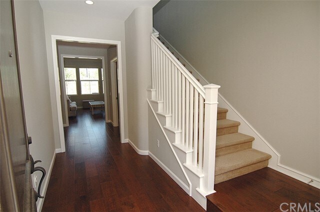 Building Photo - 115 Rodeo