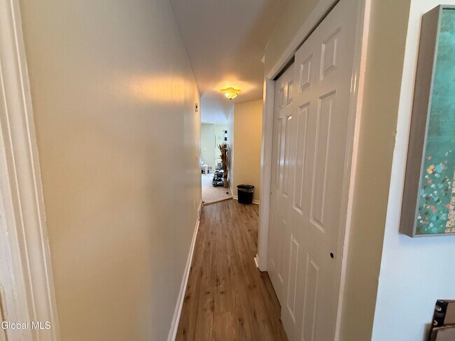 Foto del edificio - 120 Donna Lynn Dr