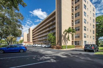 Building Photo - 4550 NW 18th Ave