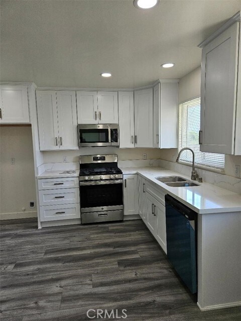 Foto del edificio - 12627 Longleaf Dr