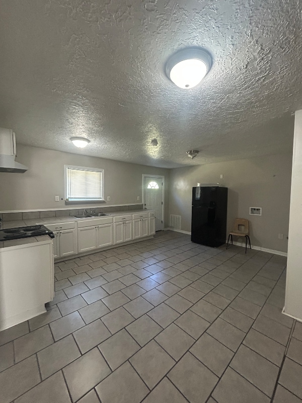 Building Photo - 1915 Legion St