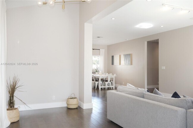 Foto del edificio - 513 SW 18th Ct