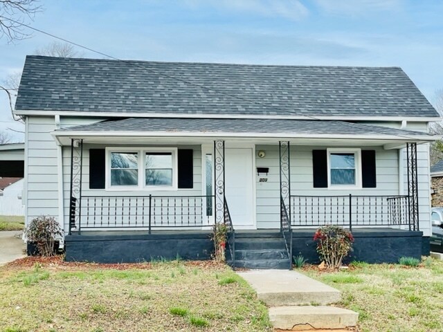 Primary Photo - 309 Goldfloss St