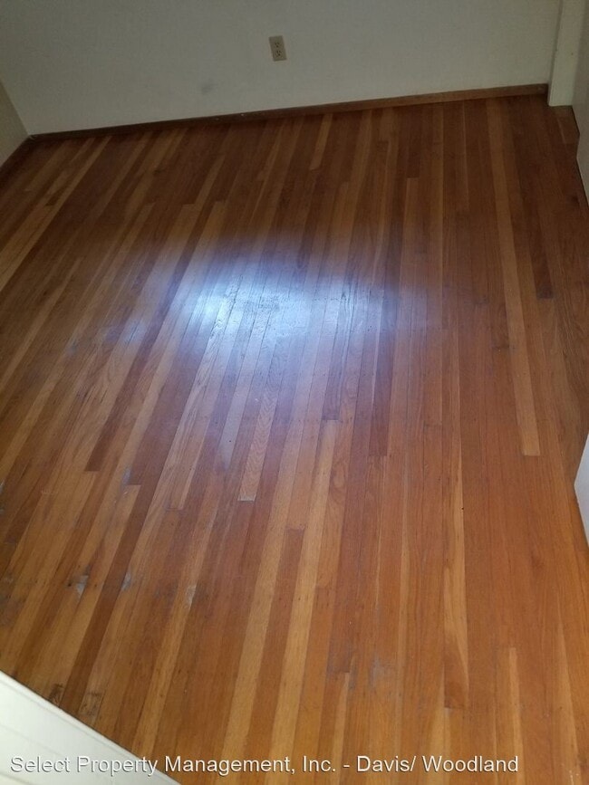 Building Photo - 3 br, 2 bath House - 2312 Temple Dr