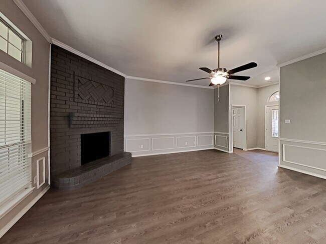 Building Photo - 7121 Timberlane Dr