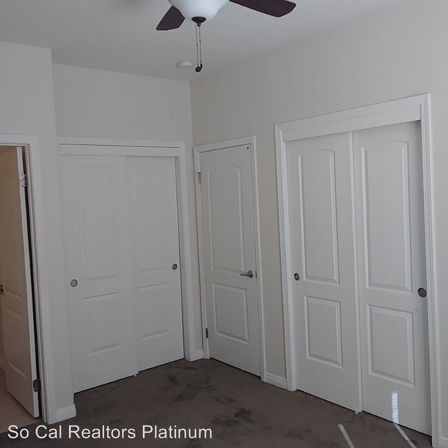 Building Photo - 10720 N Garibaldi Dr