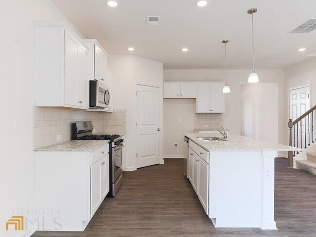 Building Photo - 114 Valimar Dr