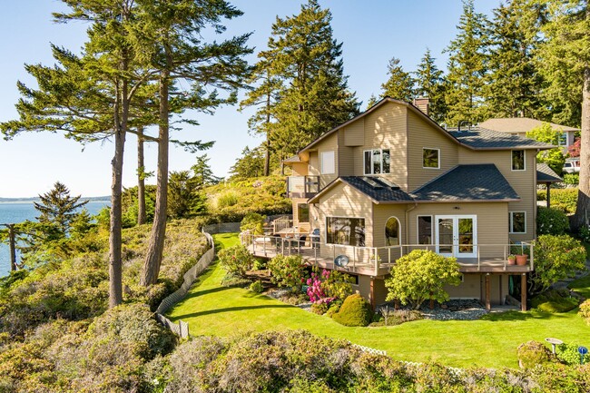 Foto del edificio - Gorgeous West facing View Home in Coupeville with Acreage and Privacy!