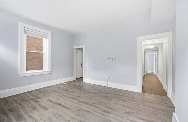 Building Photo - 2281 Loth St