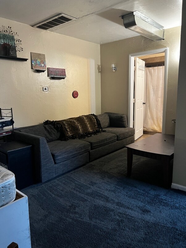 Foto del edificio - 1413 Bracken Ave