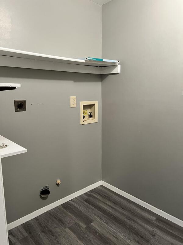 Building Photo - 8703 Shadycreek Dr