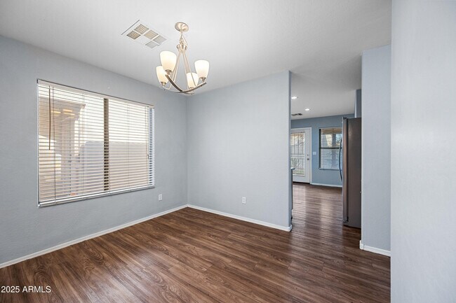 Building Photo - 125 N 22nd Pl