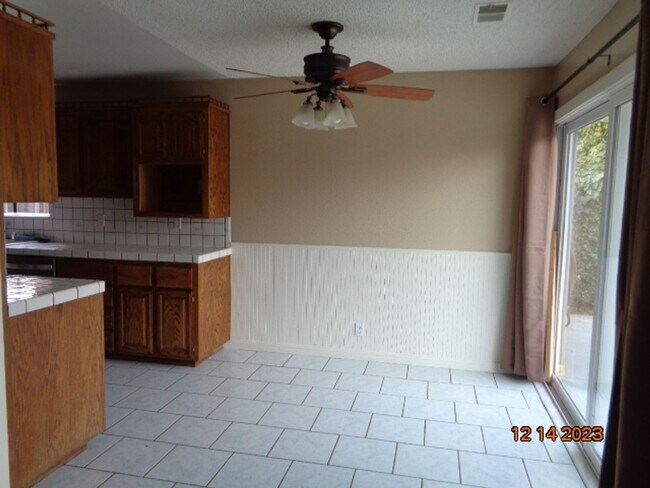 Foto del edificio - 706 SERENO DR., VACAVILLE, CA 95687