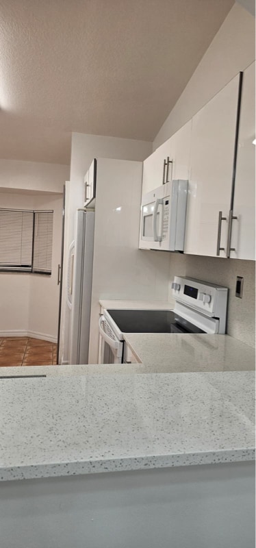 Foto del edificio - 1270 SE 27th St