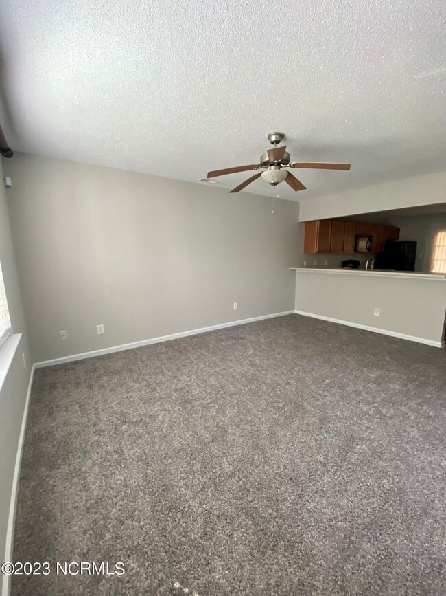 Building Photo - 6009 Grandeur Ave