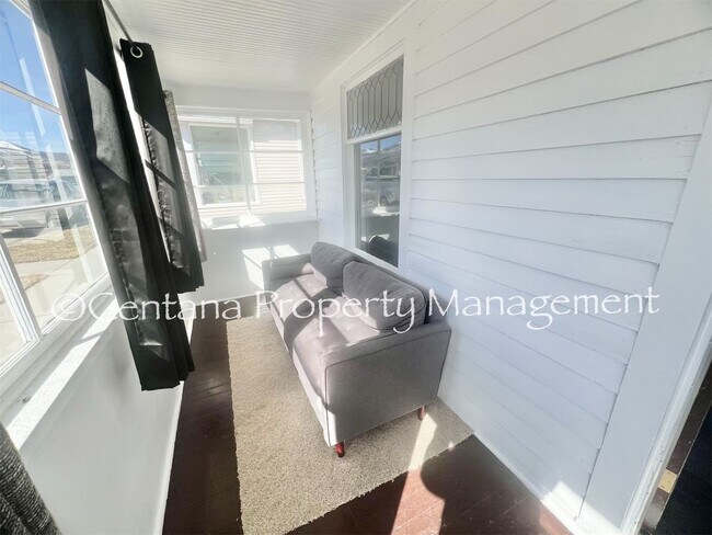 Foto del edificio - Quaint 1 bedroom house in Anaconda!