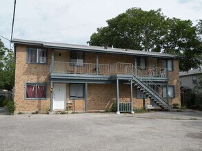 Building Photo - 530 W Hopkins St