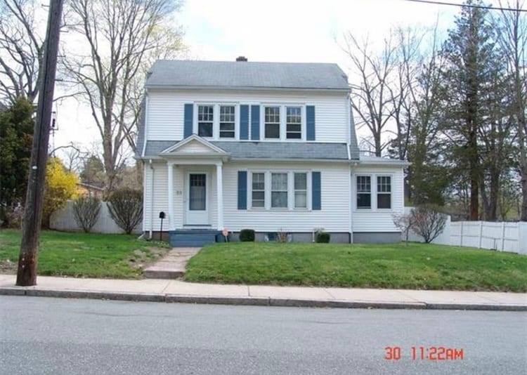 Photo - 23 Holl St (Manchester, CT)