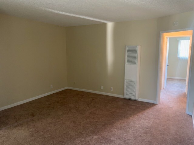 Livingroom - 153 Cameron Ct