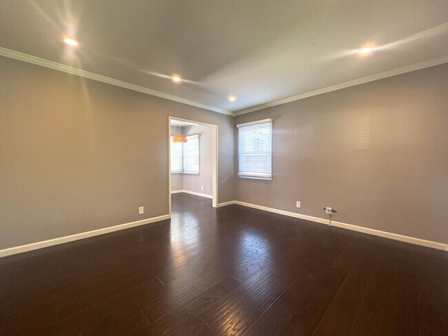 Foto del edificio - Charming 2BR Home in La Crescenta!