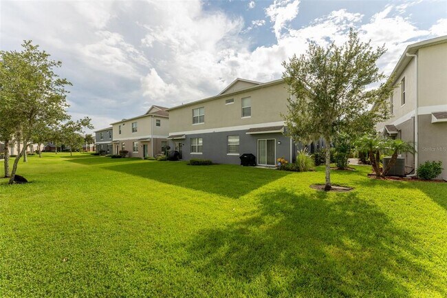 Building Photo - 6524 S Goldenrod Rd