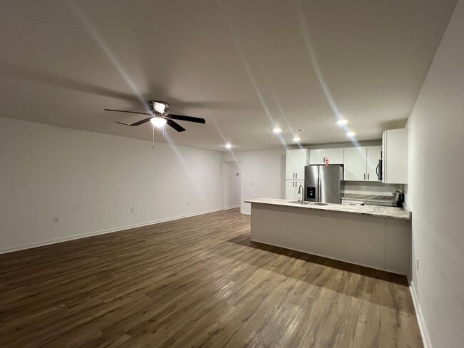 Building Photo - 174 S Spring View Dr