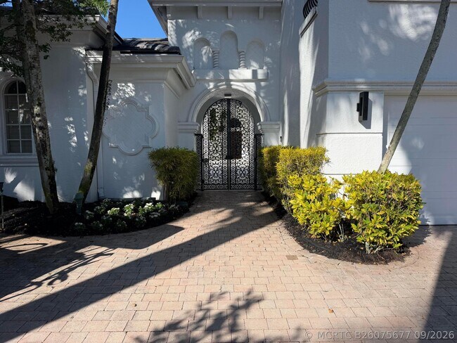 Foto del edificio - 6493 Enclave Way